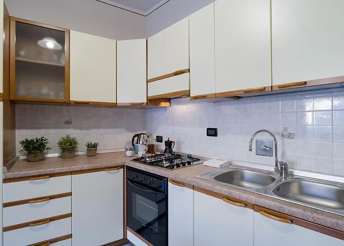 Guesthost - Salita San Bernardo Flat Apartment