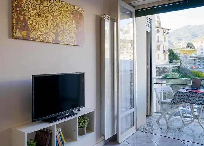 Guesthost - Salita San Bernardo Flat Apartmán Sanremo